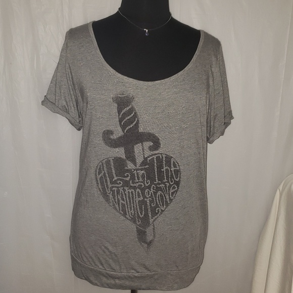 Torrid 2X Gray open back dagger love heart tee - Picture 2 of 8